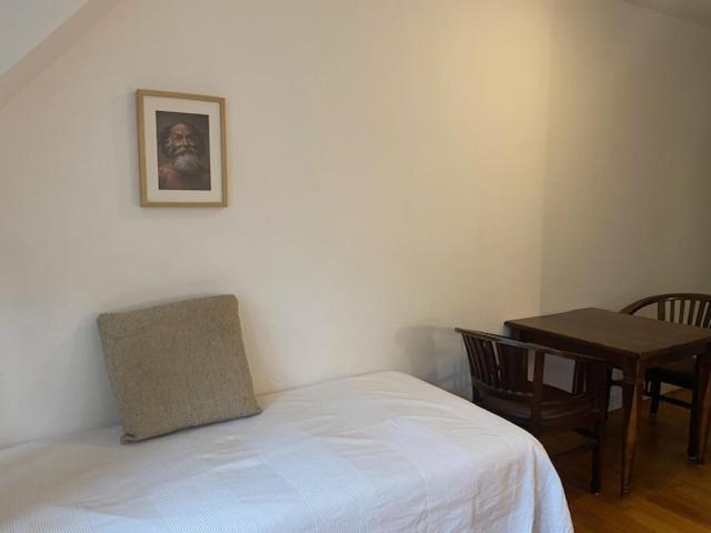 Die Strumpffabrik - Guesthouse Kerpen  Oda fotoğraf